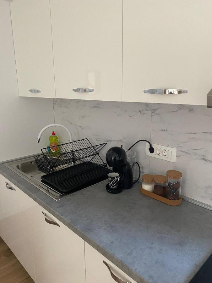 Appartement Bura à Jelsa  Extérieur photo